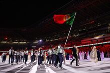 Telma Monteiro e Nélson Évora foram os porta-estandartes da comitiva lusa nos Jogos Olímpicos de Tóquio, encabeçando o desfile na cerimónia de abertura do evento