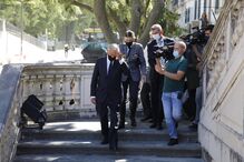 Dezenas nas cerimónias fúnebres de Otelo Saraiva de Carvalho