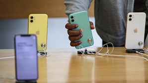 Associação avança com ação e pede 137 milhões para indemnizar donos portugueses de iPhone