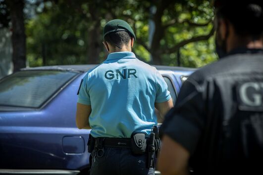 Mulher foi detida por militares da GNR da Lixa