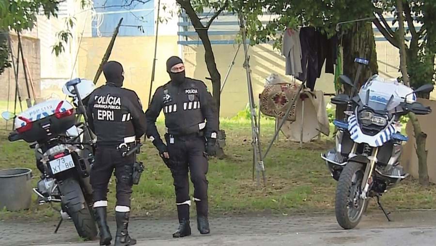 Equipas especiais da PSP deram apoio de segurança durante a operação realizada pela PJ de Braga