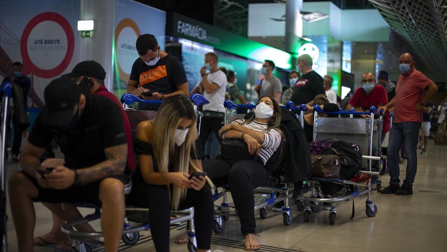 Greve da Groundforce causa longas filas no aeroporto do Lisboa