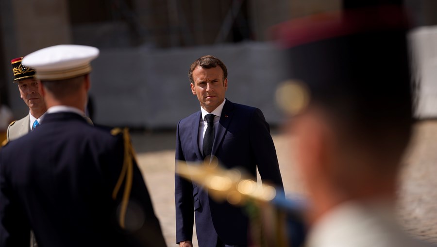 Macron surgiu numa lista de mais de 50 mil nomes de pessoas de interesse a vigiar, entre as quais 14 chefes de Estado