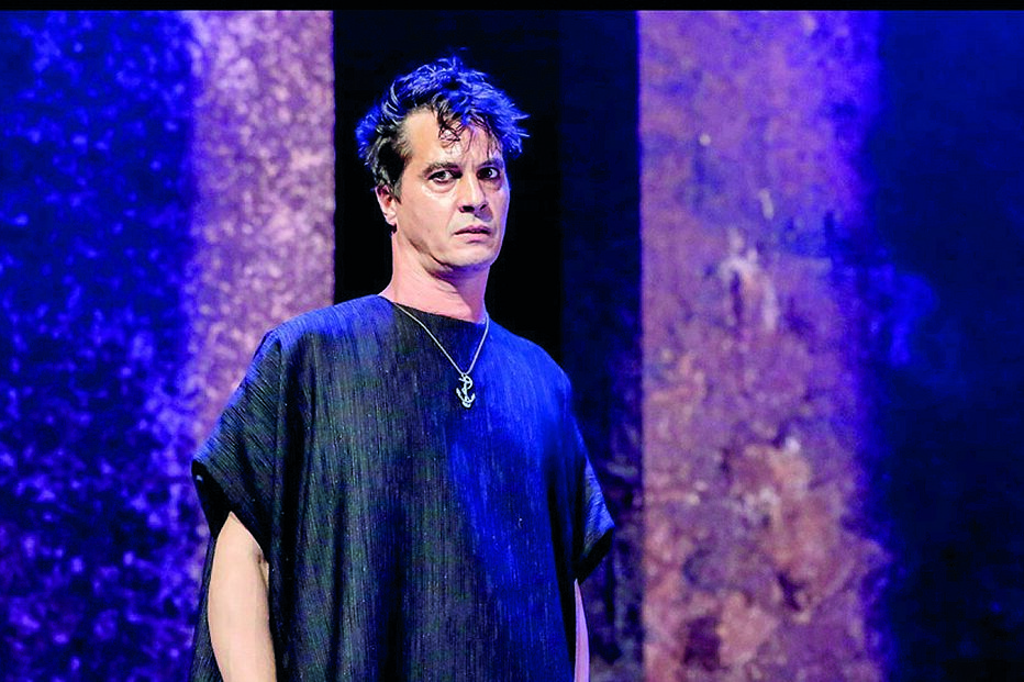 ‘Hipólito’ está em cena no Teatro Joaquim Benite