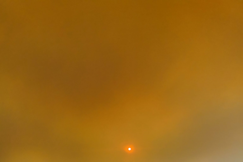 Violento incêndio obriga Chipre a pedir ajuda à União Europeia e Israel