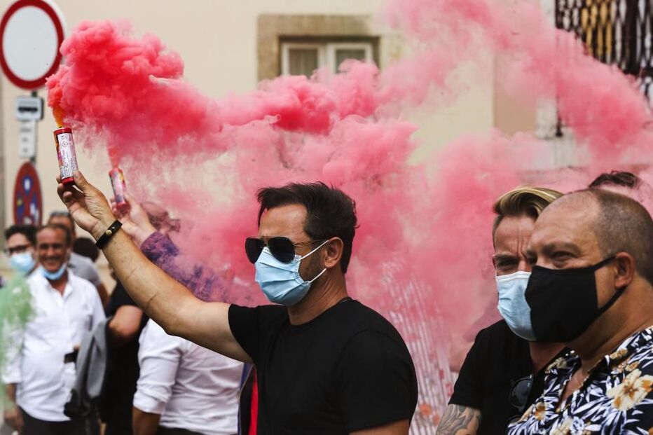 Empresários de diversão noturna e restauração manifestam-se em Lisboa por mais apoios 