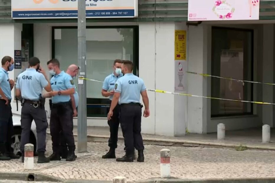 Homem degolado por colega de trabalho à frente de mãe e filha
