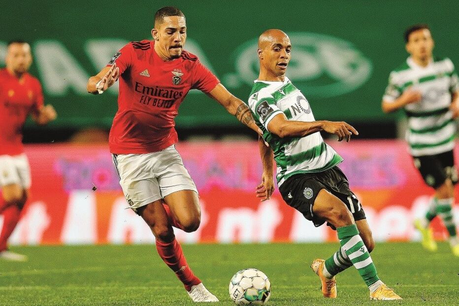 João Mário, à direita, está muito próximo de tornar-se reforço para a equipa liderada por Jesus