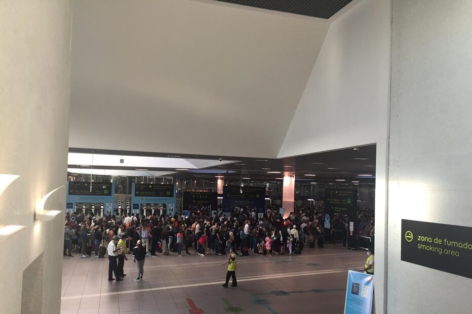 Greve do SEF provoca longas filas no Aeroporto de Lisboa