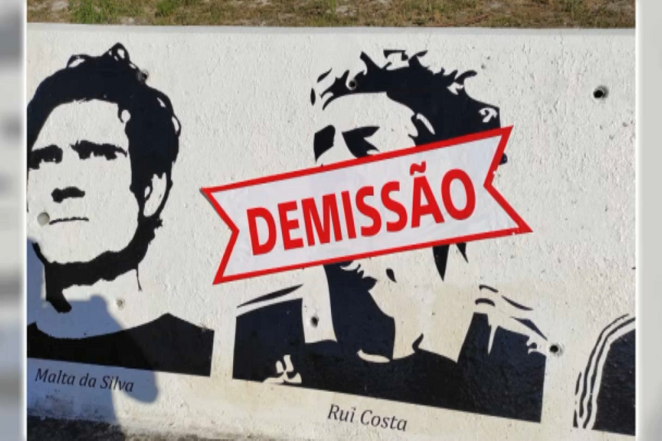 Tarja de demissão de Rui Costa