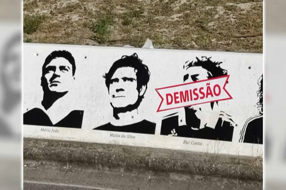 Tarja de demissão de Rui Costa