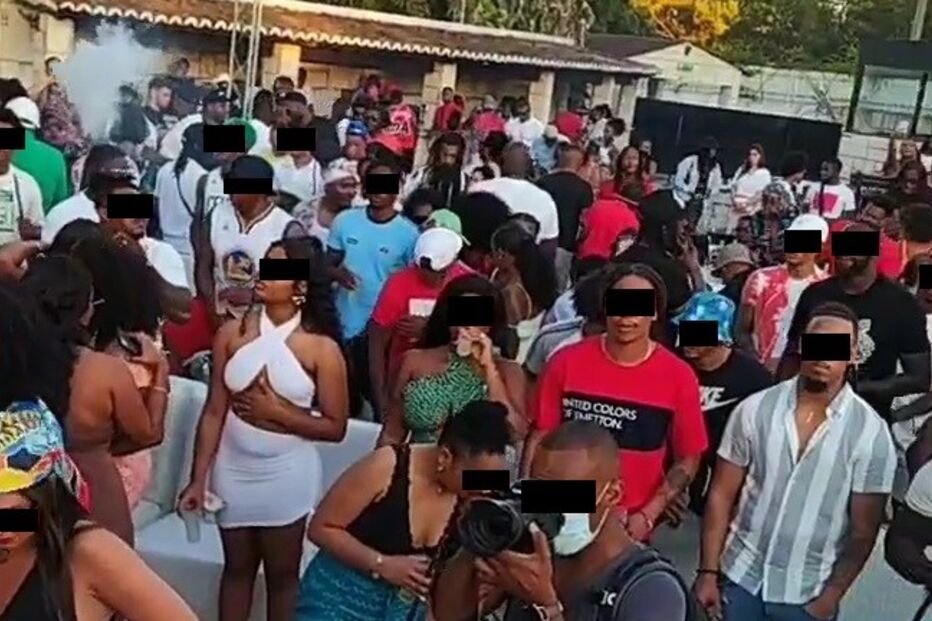 Festa ilegal na discoteca HK no Seixal