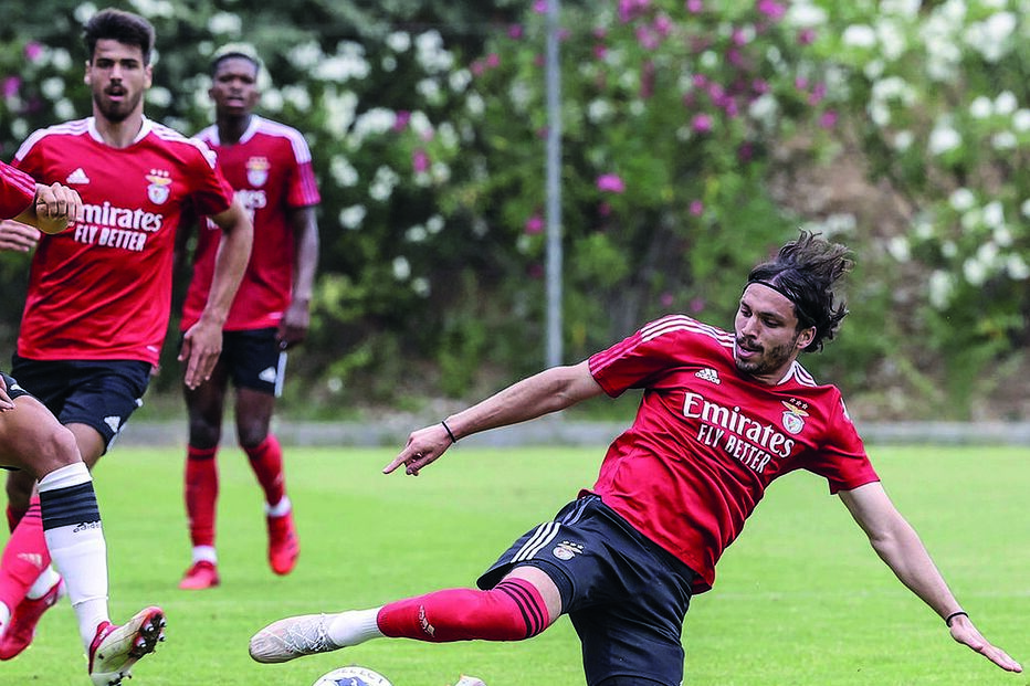 Krovinovic perdeu qualquer hipótese de ficar na Luz, devido à sua indisciplina, e vai ser vendido  