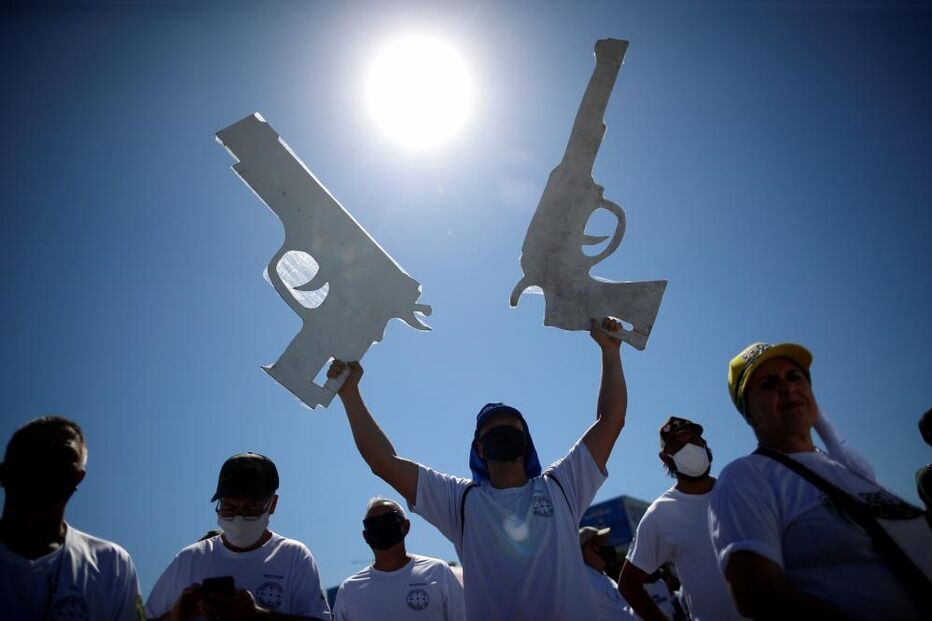 Posse e porte de armas no Brasil
