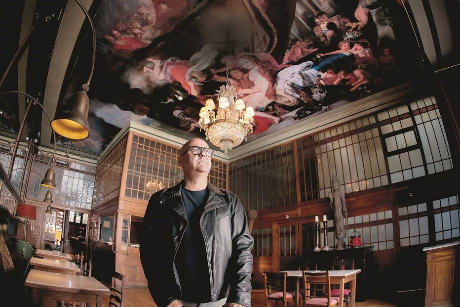 Mário Carvalho tentou transformar a discoteca Lusitano, na Baixa do Porto, em restaurante, mas as sucessivas vagas da Covid-19 prejudicaram a abertura 