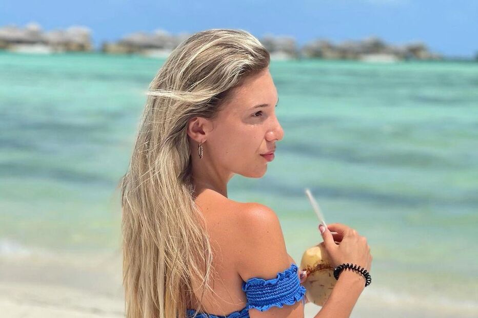 Daniela Machado exibe curvas sexy durante as férias com João Cancelo   