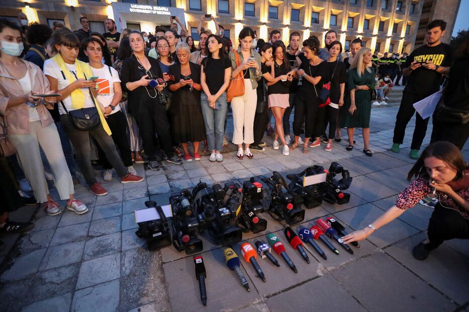 Oposição exige demissão do primeiro-ministro da Geórgia devido a morte de jornalista