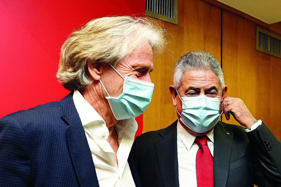 Jorge Jesus e Luís Filipe Vieira podem contactar entre si