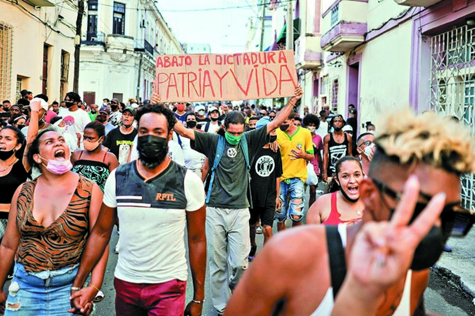 ’Patria y Vida’ é tema de uma música que enfurece o regime. É o oposto ao lema castrense ‘Patria o Muerte’