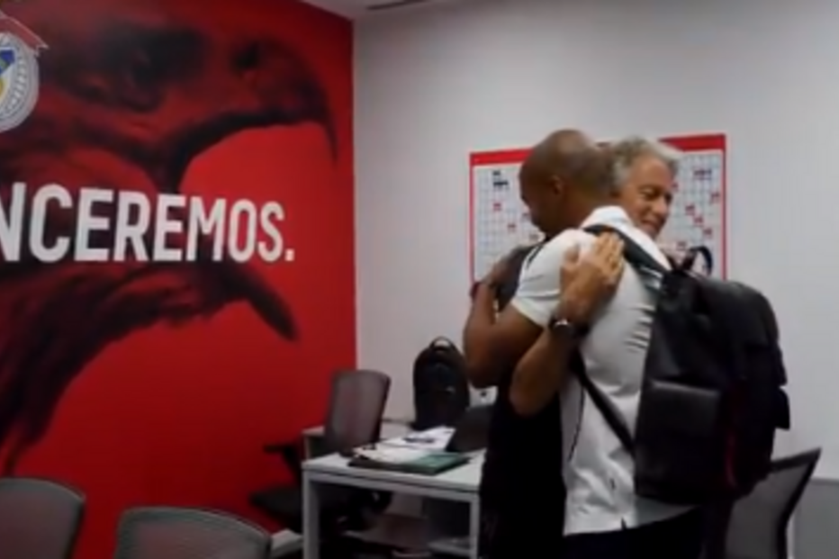 As primeiras imagens do reencontro entre João Mário e Jorge Jesus