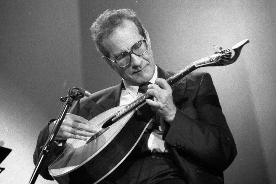 Livro revela histórias inéditas de Carlos Paredes