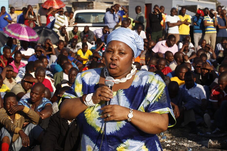 Nosiviwe Mapisa-Nqakula 