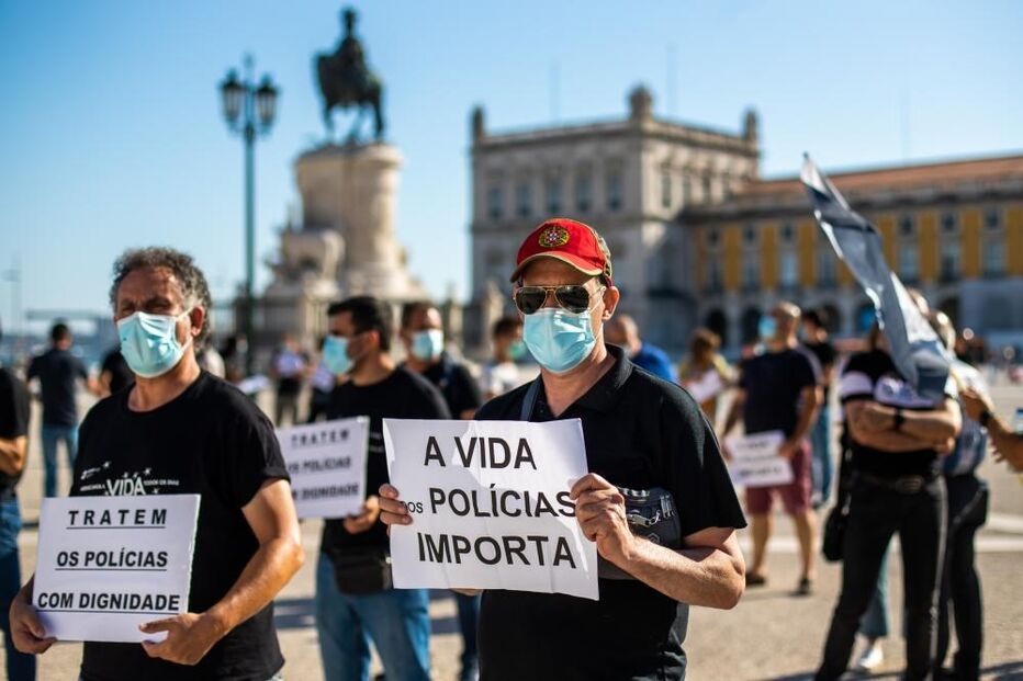 Profissionais das polícias em protesto junto ao MAI pedem subsídio de risco justo