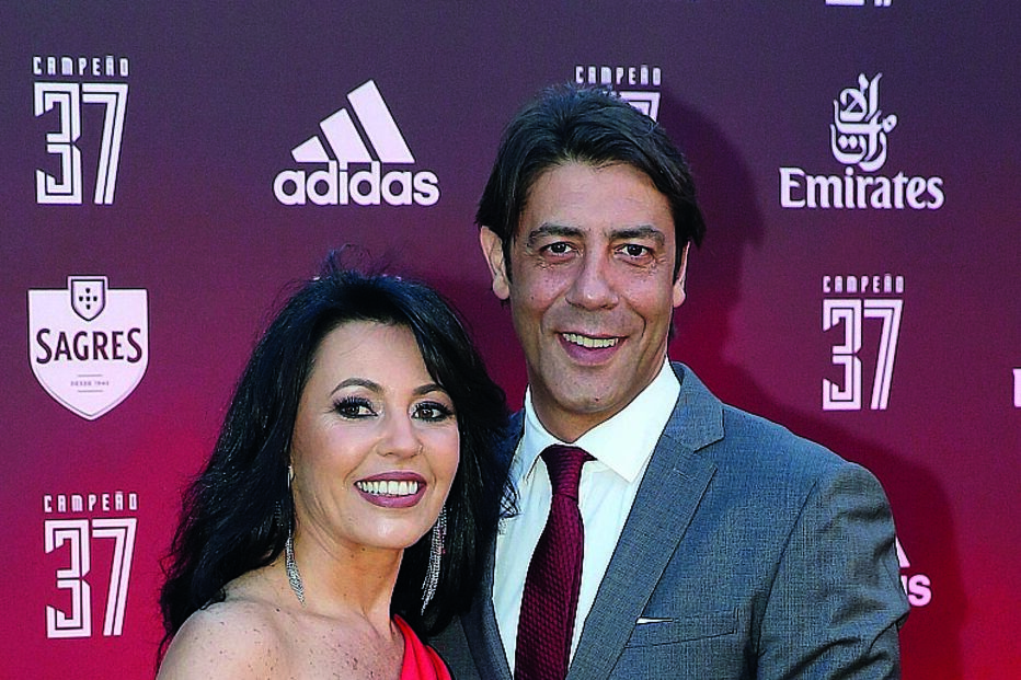 Sandra Costa e o atual presidente encarnado estão juntos há mais  de uma década 