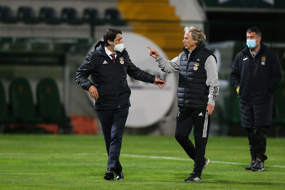 Presidente tem estado muito próximo do treinador Jorge Jesus e quer dar-lhe apoio total