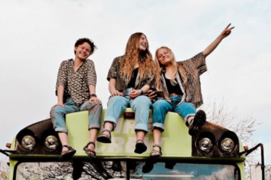 Abi Roberts, Bekah King e Morgan Tabor 