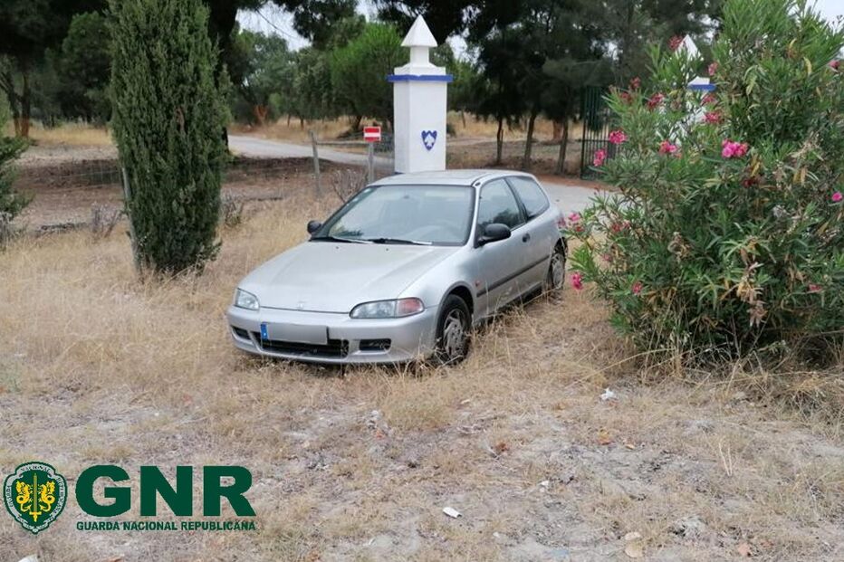 GNR recupera máquina de tabaco e viatura roubada em Alcácer do Sal