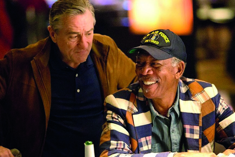 Robert De Niro e Morgan Freeman numa das cenas do filme ‘Um Bando de Vigaristas em Hollywood’