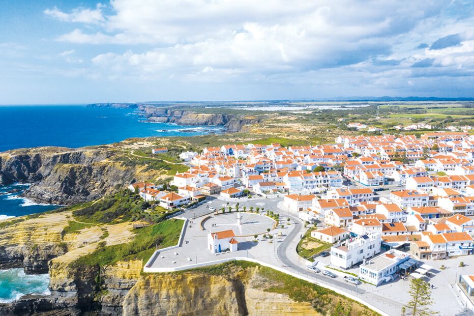 2021-07-24_09_06_12 Pág. 2_Zambujeira do Mar_tratada.jpg