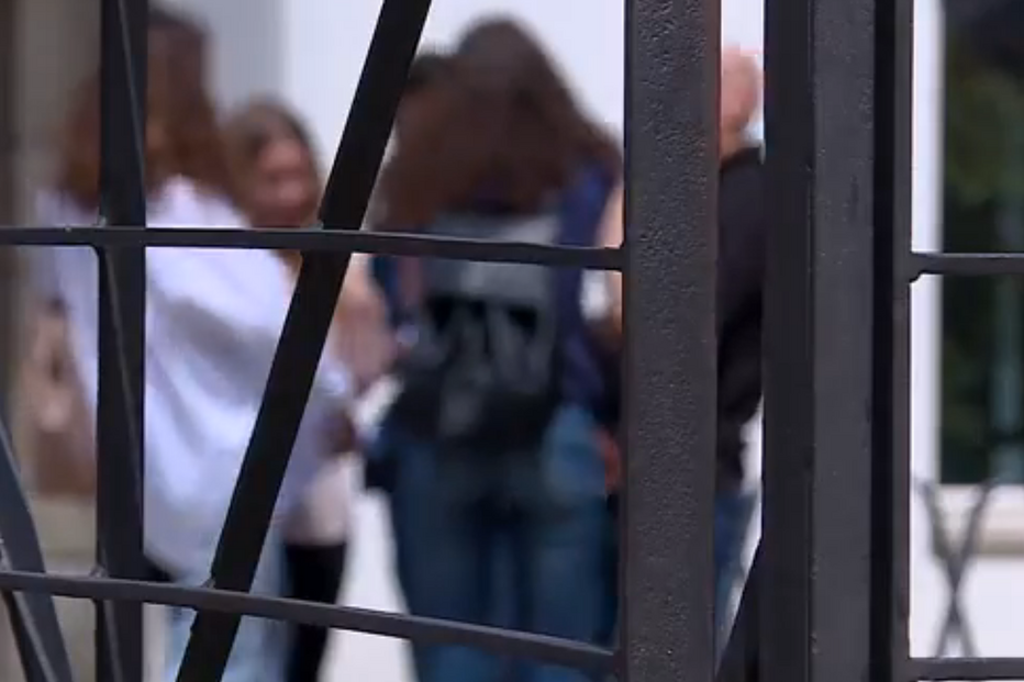 Mulher vê filha menor ser violada pelo companheiro