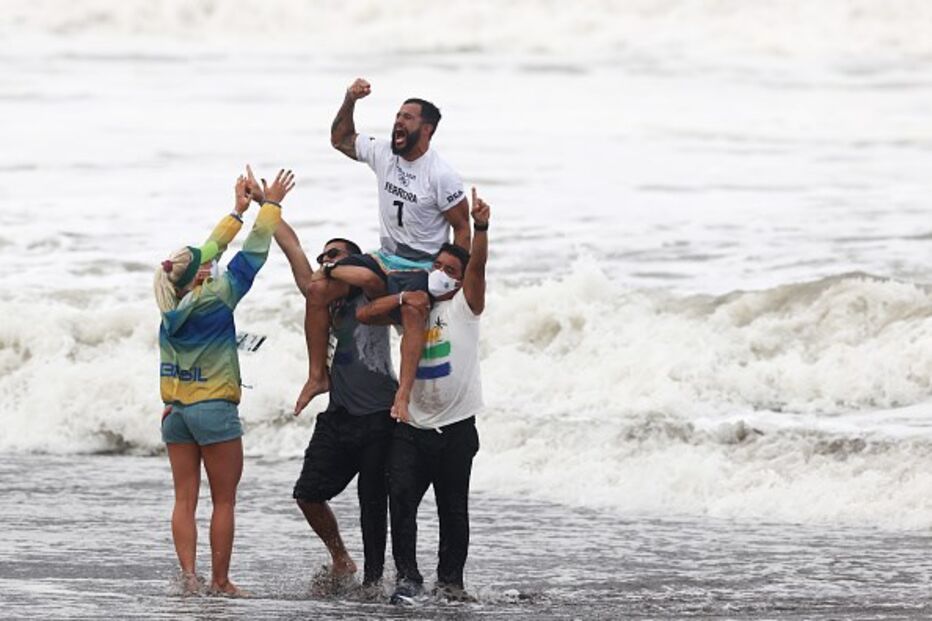 Ítalo Ferreira é o primeiro campeão olímpico de surf