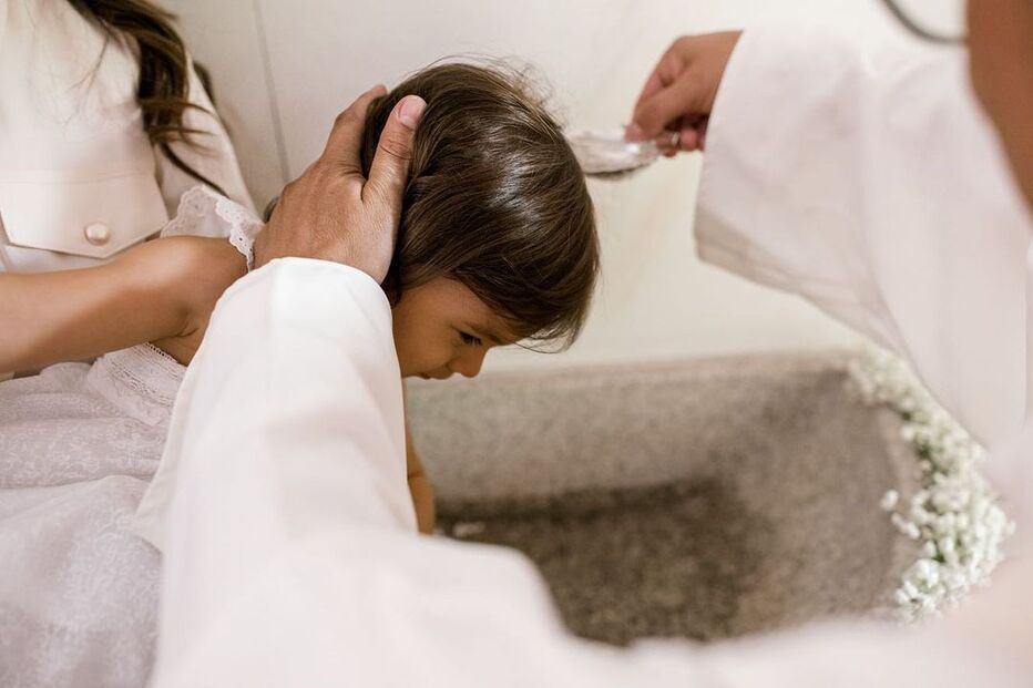 Batizado da filha de Cláudia Vieira