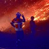 <![CDATA[ Mais de 1.200 operacionais combatem os incêndios do País no terreno e preocupações maiores estão em Vouzela ]]>