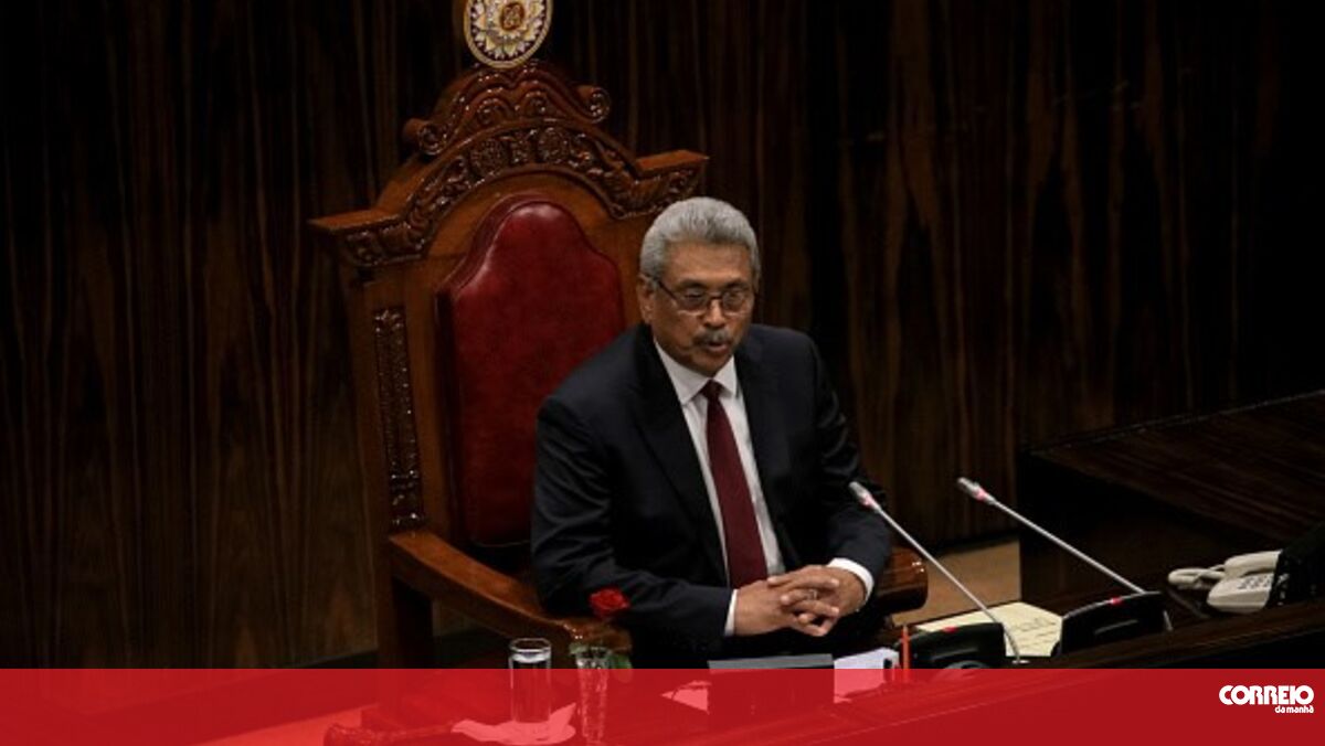 Sri Lankan president sends resignation letter by email