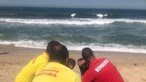 Pai e filho em dificuldades socorridos na praia da Ladeira em Vila do Conde