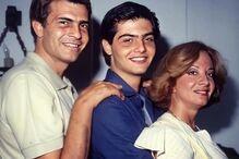 Tarcísio Meira e a mulher Glória Menezes, com o filho