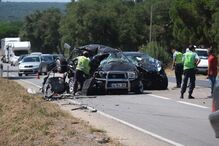 Três mortos e dois feridos em violenta colisão entre quatro carros no IC1 em Alcácer do Sal