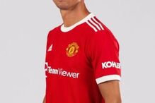 Cristiano Ronaldo já veste a camisola do Manchester United