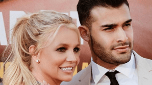 Britney Spears anuncia noivado com Sam Asghari