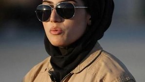 Primeira piloto feminina da Força Aérea Afegã deixa aviso: “Não acreditem na propaganda dos talibãs”