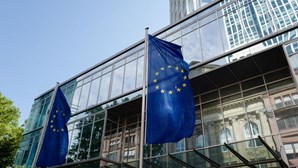 Bruxelas diz que "qualquer país da UE" pode ter corte de gás russo e pede planos