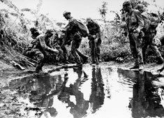 Comandos portugueses em ação no mato africano: as tropas especiais desempenharam um papel fundamental na guerra