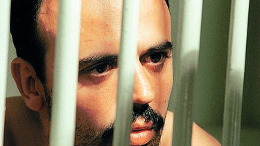 Português Luís Militão, autor do massacre de Fortaleza, vai dar aulas quando sair da cadeia