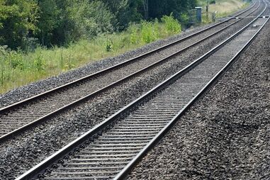 Carris, linha ferroviária