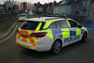 Mãe de autor de tiroteio no Reino Unido é uma das vítimas mortais