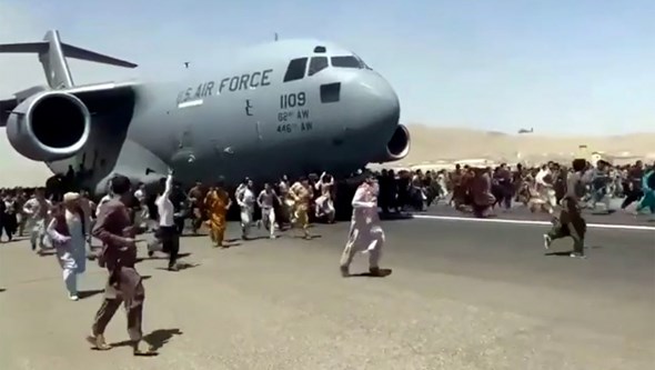 Pelo menos 40 feridos e mortos desde o início da semana no aeroporto de Cabul 